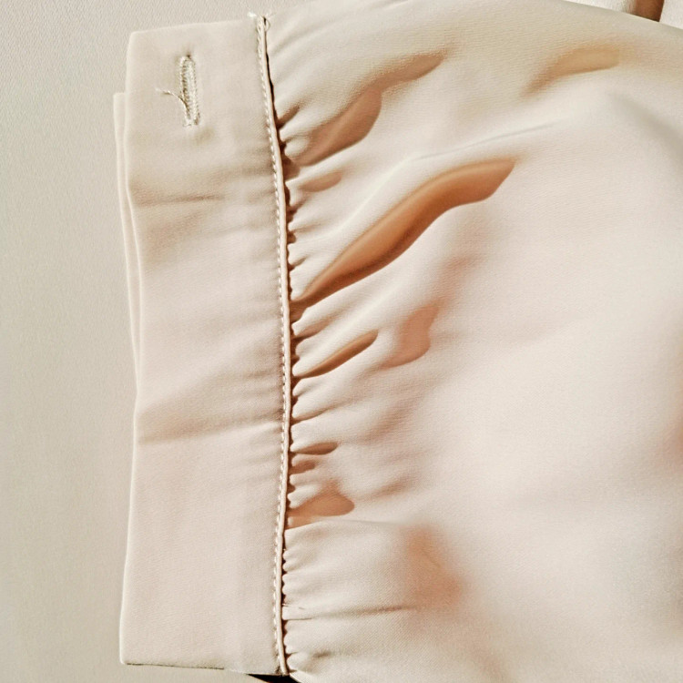 شومیز یقه گل برجسته