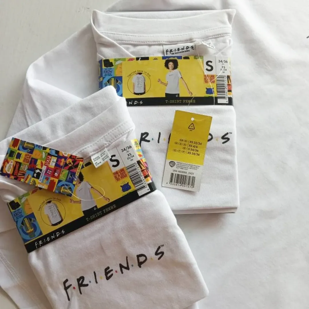 تیشرت برند اسمارا طرح friend