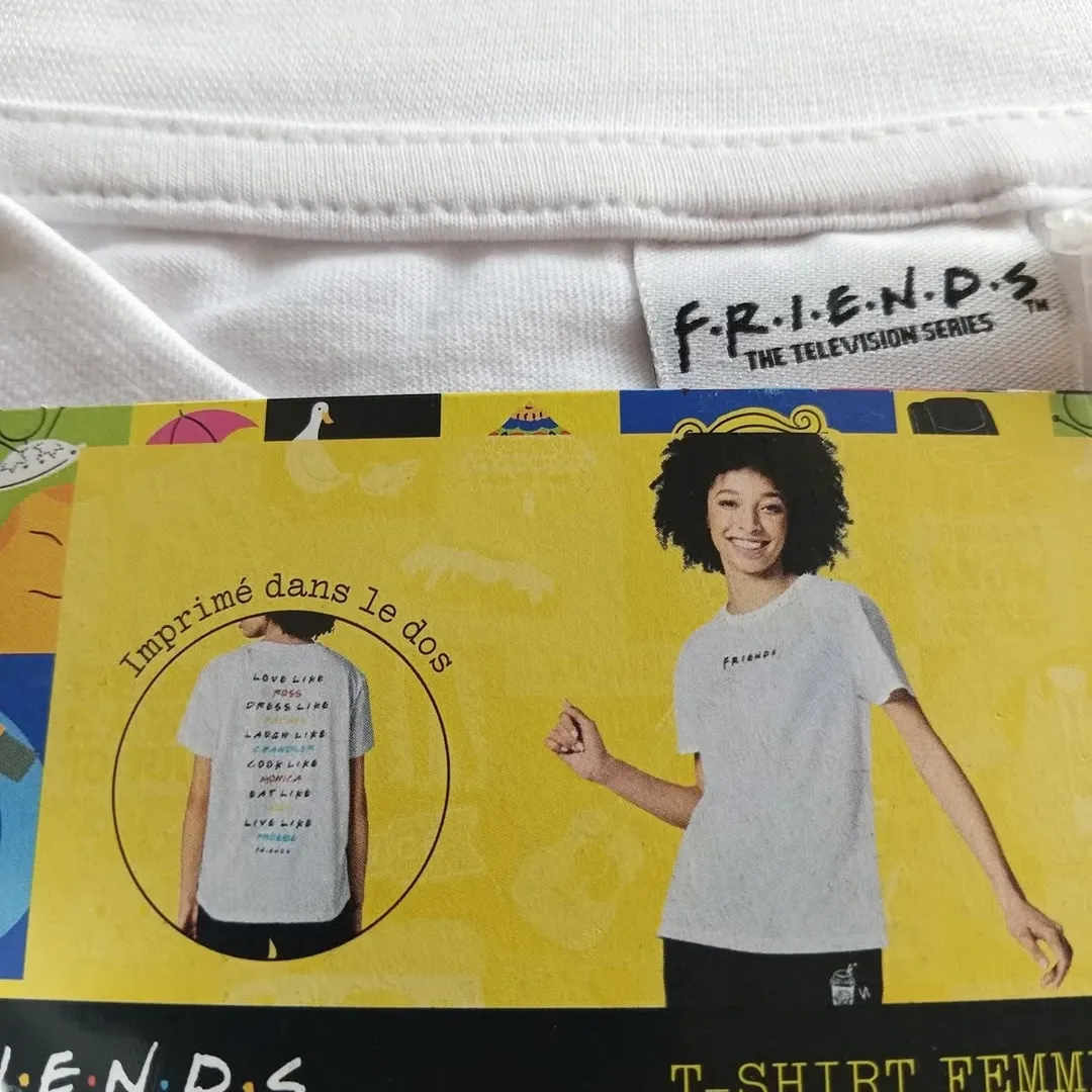 تیشرت برند اسمارا طرح friend