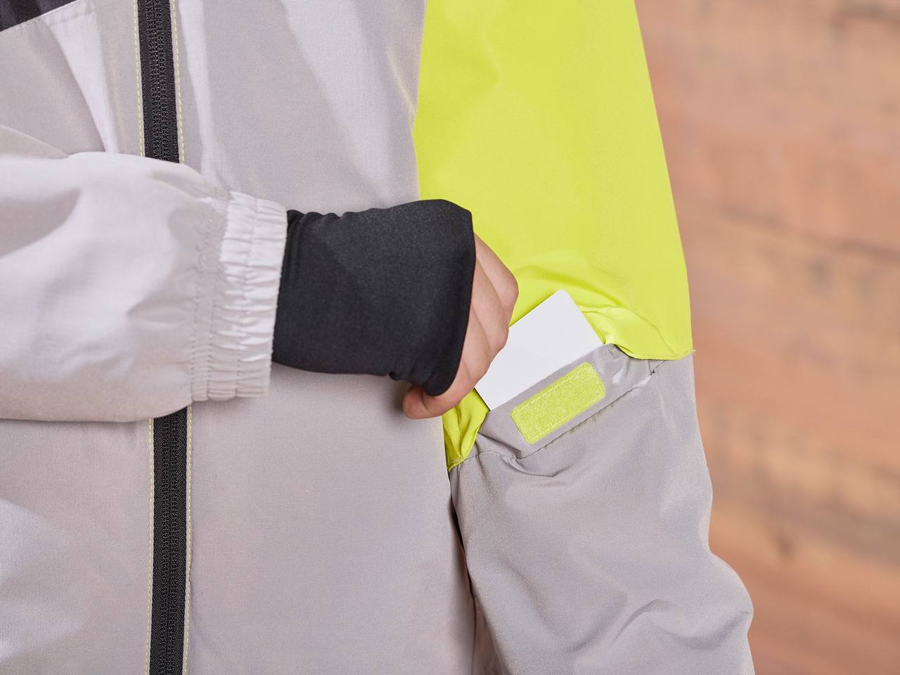 کاپشن اسکی برند کریویت